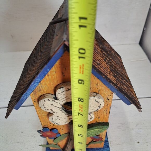 BirdGlitzhome Distressed Solid Wood Birdhouse with 3D Flowers, White 10.5"Height - Picture 5 of 5